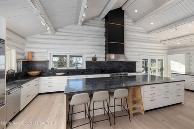 Exceptional 558-acre Wyoming ranch offering a rare combination - photo 11