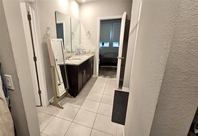 Short Sale. - PRICED TO SELL! Welcome to this 2022-built - photo 18