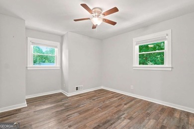 Welcome home to this beautifully renovated 3-bedroom, 2-bathroom - photo 26