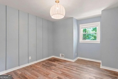 Welcome home to this beautifully renovated 3-bedroom, 2-bathroom - photo 28