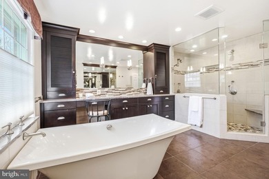Rarely available 5BR/4.5BA Colonial offering five bedrooms on - photo 35