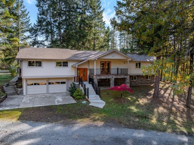 Rogue River Home For Sale in Grants Pass Oregon