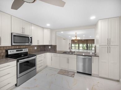 Lake Condo For Sale in Boynton Beach, Florida