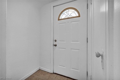 Welcome home to this beautifully updated and move-in ready - photo 4