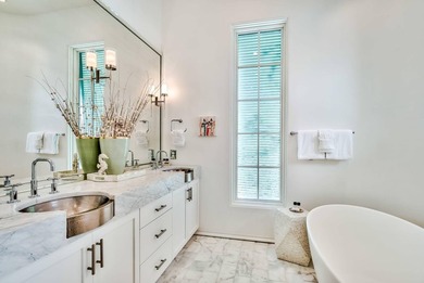 The Harper Cottage & Carriage House in Rosemary Beach evokes the - photo 15