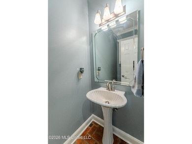 LUXURY ESTATE situated on 1.3+/- acres, offering PRIVACY - photo 15