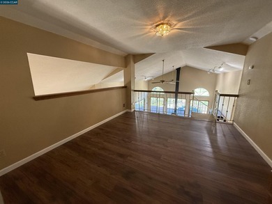 Enjoy the perfect combination of comfort and style in this - photo 17