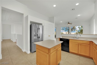 Welcome to your private retreat in this beautifully maintained