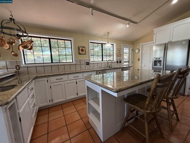 Enjoy the perfect combination of comfort and style in this - photo 20