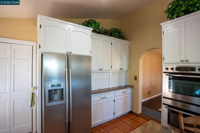 Enjoy the perfect combination of comfort and style in this - photo 22