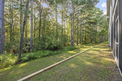 This beautifully updated, ground-floor 3-bedroom, 2-bath condo - photo 22
