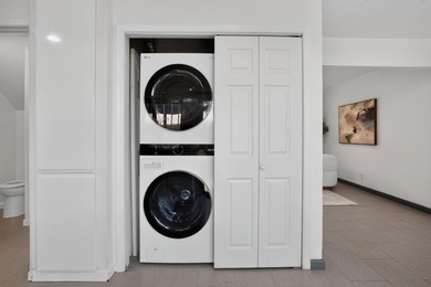 Beautifully townhouse located in the desirable 95121 area - photo 22