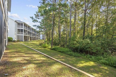 This beautifully updated, ground-floor 3-bedroom, 2-bath condo - photo 23