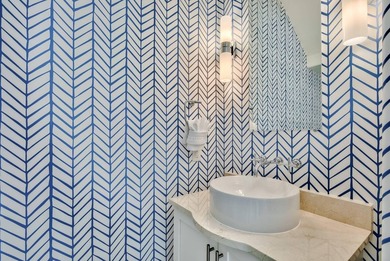 The Harper Cottage & Carriage House in Rosemary Beach evokes the - photo 25