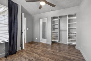 Spacious townhouse with Brand New Roof, newer plumbing, and new - photo 28