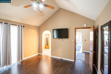 Enjoy the perfect combination of comfort and style in this - photo 29