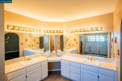 Enjoy the perfect combination of comfort and style in this - photo 30
