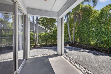 Spacious townhouse with Brand New Roof, newer plumbing, and new - photo 30