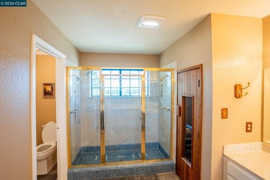 Enjoy the perfect combination of comfort and style in this - photo 31