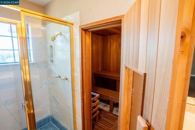 Enjoy the perfect combination of comfort and style in this - photo 32