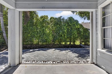 Spacious townhouse with Brand New Roof, newer plumbing, and new - photo 33