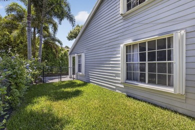 Spacious townhouse with Brand New Roof, newer plumbing, and new - photo 38