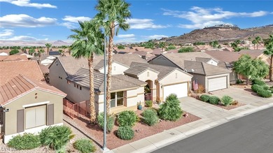 Welcome to your private retreat in this beautifully maintained