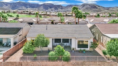 Welcome to your private retreat in this beautifully maintained