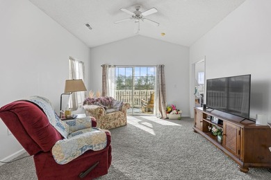 Welcome to this beautiful 2-bedroom, 2-bathroom top-floor end - photo 3