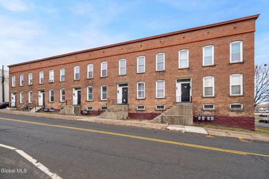 Hudson River Home For Sale in Watervliet New York