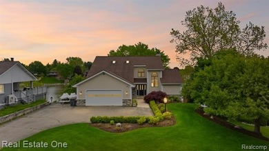 Lake Lapeer Home For Sale in Metamora Michigan