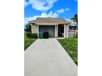 St. Lucie River Home For Sale in Port Saint Lucie Florida