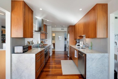 Experience elevated city living in this stunning 3 bed + den, 3 - photo 11