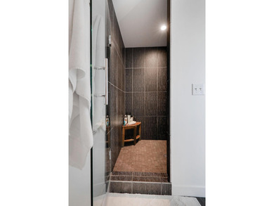 Experience elevated city living in this stunning 3 bed + den, 3 - photo 19