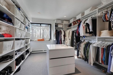 Experience elevated city living in this stunning 3 bed + den, 3 - photo 22