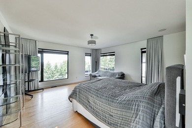 Panoramic views of Saint-Sauveur valley and Sommet Gabriel ski - photo 5