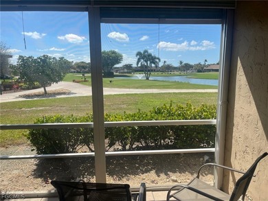 Desirable first floor condo, this spacious unit has over 1100 sq - photo 6