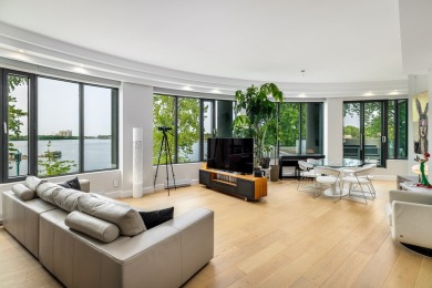Lake Home For Sale in Laval (Chomedey),