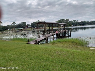 Very Nice 3 Bed 2 Ba Brick House on Lake Como. Has an almost new - photo 8