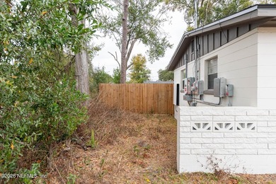 This charming 3 bed, 1 bath home featuring a beautifully - photo 22