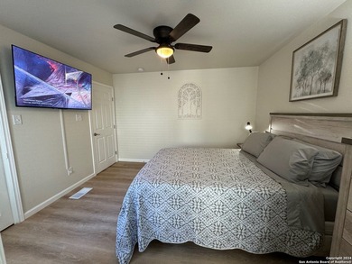 Remodeled Duplex, currently being used as an . It comes fully - photo 32