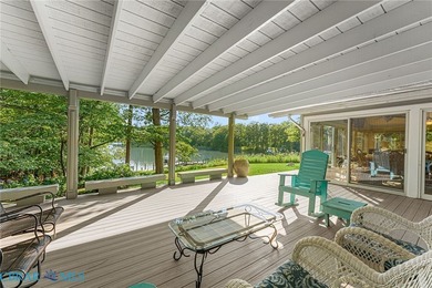 SPECTACULAR WATERFRONT ESTATE aptly christened Beau Regard is - photo 33