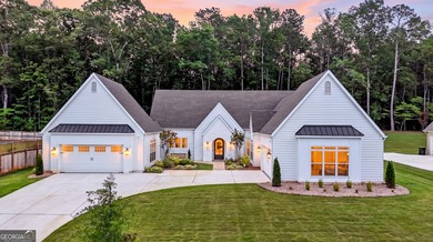 EXPERIENCE EXCEPTIONAL CRAFTSMANSHIP AND LUXURY IN THIS STUNNING - photo 2
