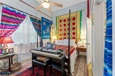 SPECTACULAR WATERFRONT ESTATE aptly christened Beau Regard is - photo 43