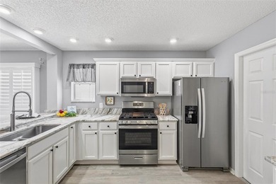 Under contract-accepting backup offers. Welcome Home to this - photo 5