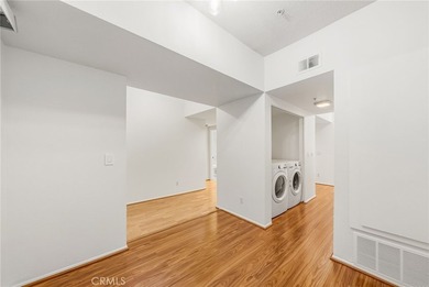 Perched in Signal Hill, this rare single-level 2-bed, 2-bath - photo 18