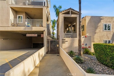 Perched in Signal Hill, this rare single-level 2-bed, 2-bath - photo 23