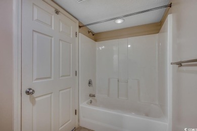 This beautiful, Center building  3 bedroom villa with updated