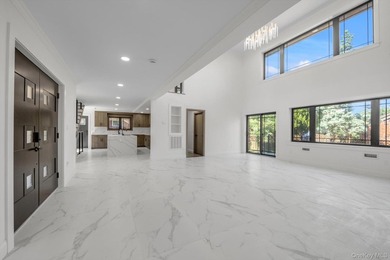 Welcome to this rare waterfront facing gem in Whitestone! This - photo 9