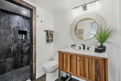 RARE LAKEFRONT INVESTMENT PORTFOLIO - PRIVATE COMPOUND - - photo 10